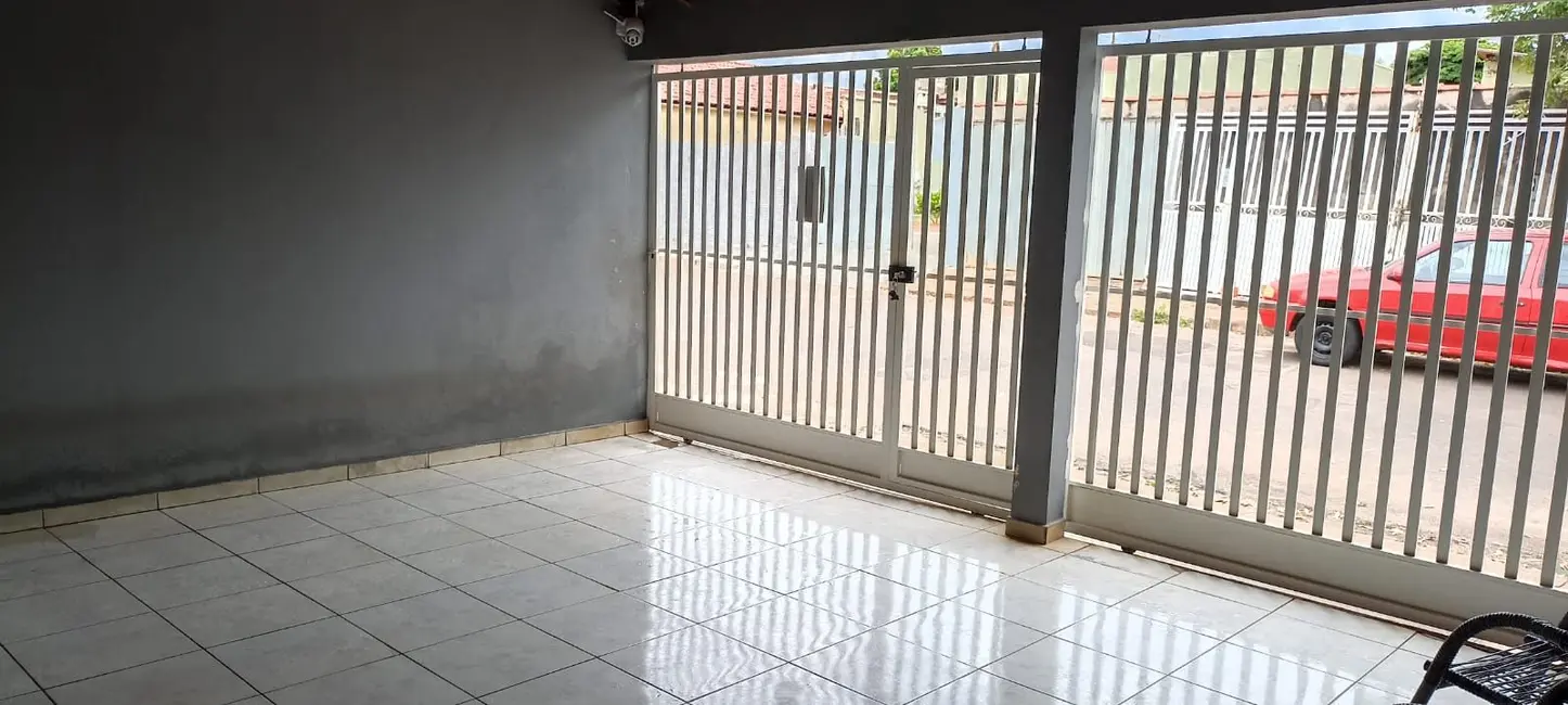 Foto 2 de Casa com 2 quartos à venda, 120m2 em Regente Feijo - SP