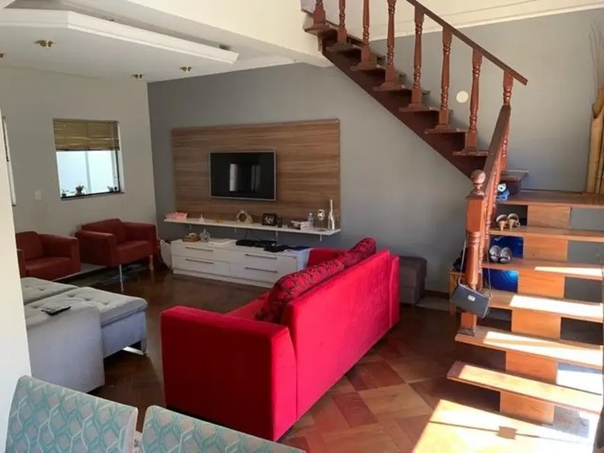 Foto 3 de Casa com 3 quartos à venda, 297m2 em Piracicaba - SP