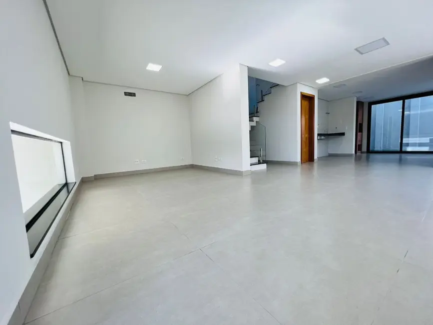 Casa de Condomínio com 3 quartos à venda, 188m2 em Piracicaba - SP - imagem 6 Foto 6 de Casa de Condomínio com 3 quartos à venda, 188m2 em Piracicaba - SP