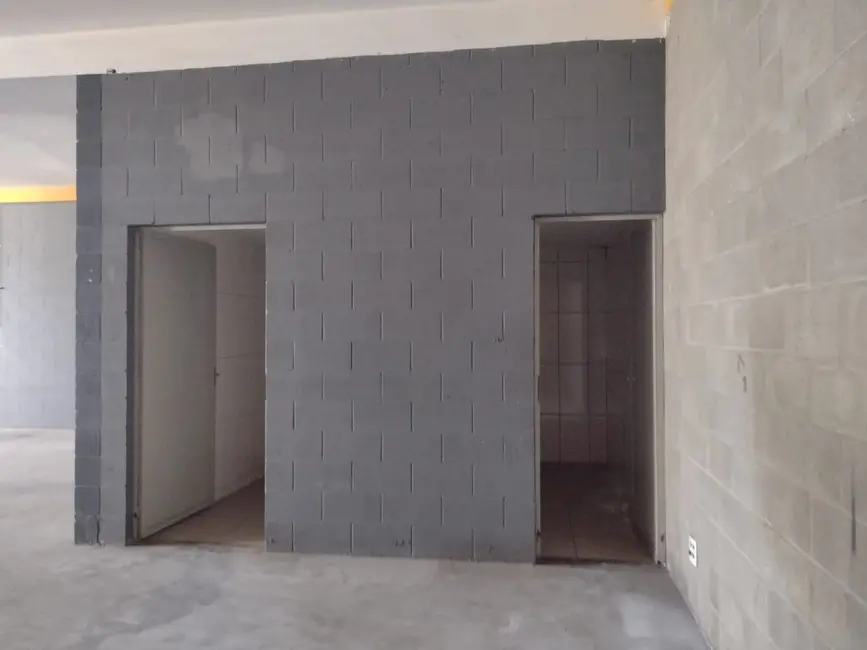 Loja para alugar, 355m2 em Piracicaba - SP - imagem 9 Foto 9 de Loja para alugar, 355m2 em Piracicaba - SP