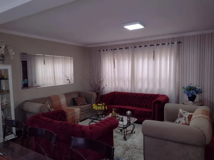 Casa com 3 quartos à venda, 233m2 em Piracicaba - SP - imagem 3 Foto 3 de Casa com 3 quartos à venda, 233m2 em Piracicaba - SP