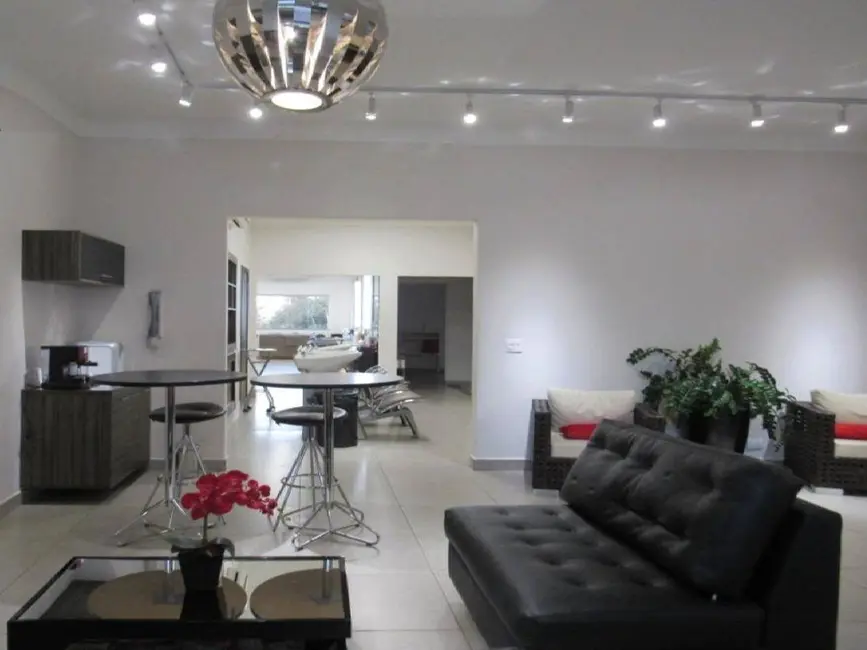 Casa Comercial à venda, 239m2 em Piracicaba - SP - imagem 3 Foto 3 de Casa Comercial à venda, 239m2 em Piracicaba - SP