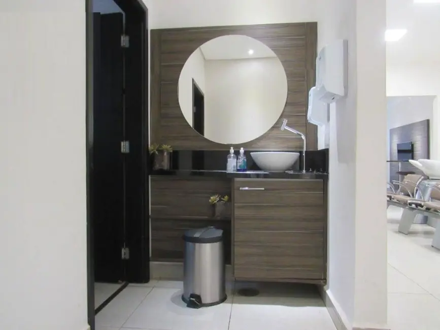 Casa Comercial à venda, 239m2 em Piracicaba - SP - imagem 9 Foto 9 de Casa Comercial à venda, 239m2 em Piracicaba - SP