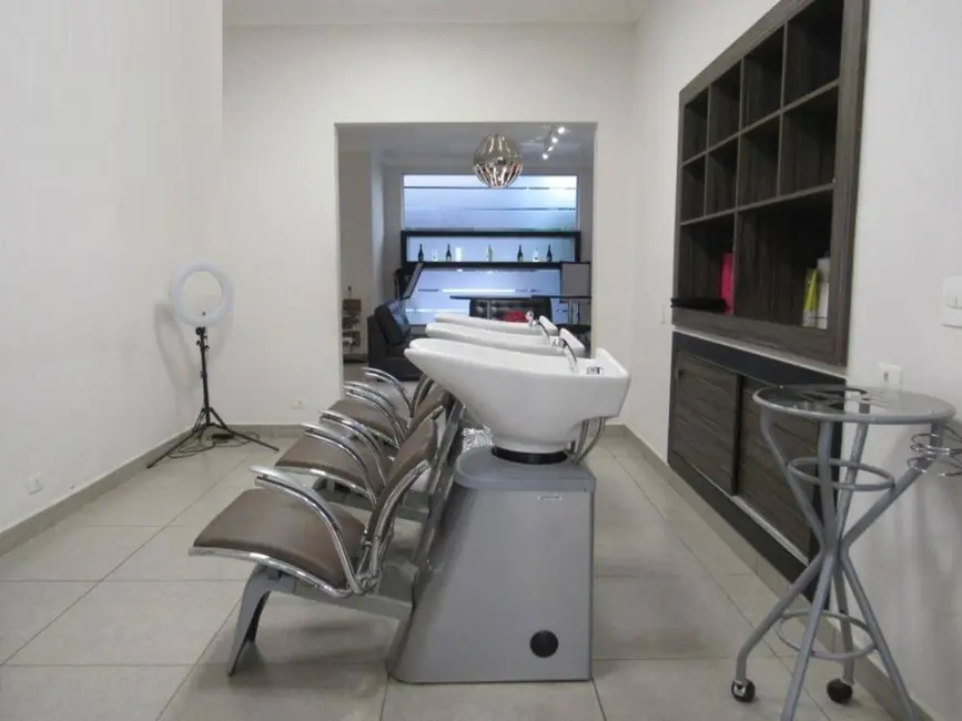 Casa Comercial à venda, 239m2 em Piracicaba - SP - imagem 8 Foto 8 de Casa Comercial à venda, 239m2 em Piracicaba - SP