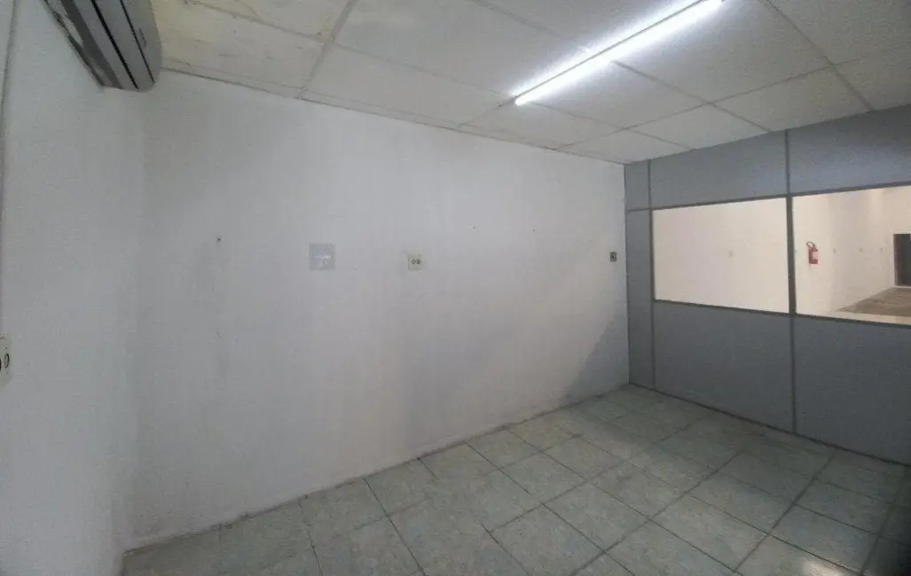 Foto 2 de Armazém / Galpão para alugar, 220m2 em Piracicaba - SP
