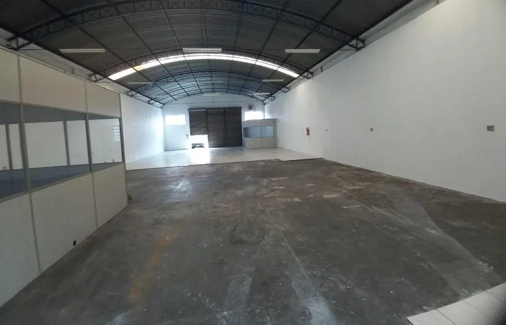 Armazém / Galpão para alugar, 220m2 em Piracicaba - SP - imagem 6 Foto 6 de Armazém / Galpão para alugar, 220m2 em Piracicaba - SP