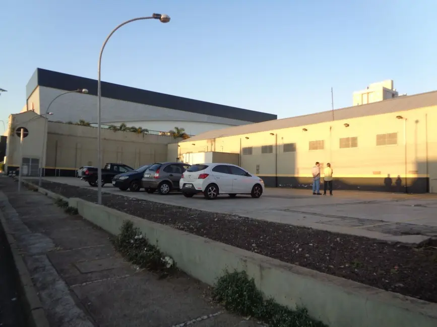 Loja para alugar, 660m2 em Piracicaba - SP - imagem 3 Foto 3 de Loja para alugar, 660m2 em Piracicaba - SP