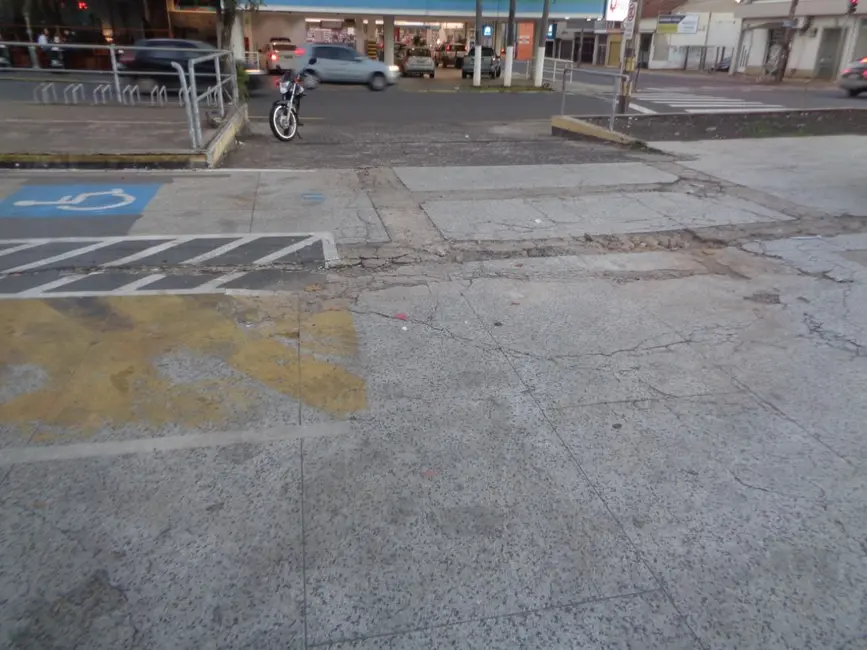 Foto 2 de Loja para alugar, 660m2 em Piracicaba - SP