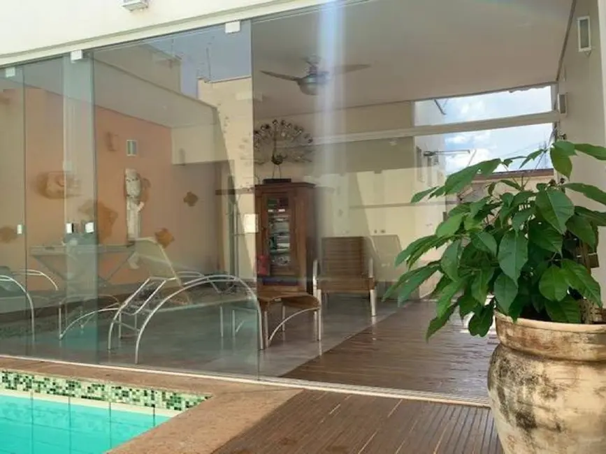 Casa com 4 quartos à venda, 256m2 em Piracicaba - SP - imagem 2 Foto 2 de Casa com 4 quartos à venda, 256m2 em Piracicaba - SP