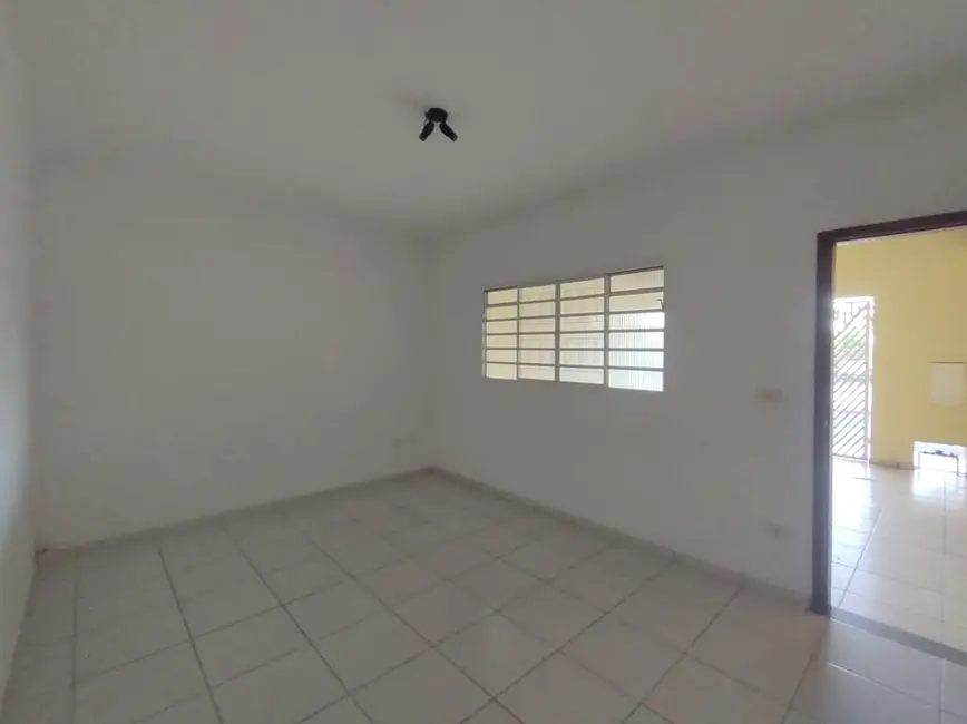 Foto 9 de Casa com 3 quartos para alugar, 108m2 em Piracicaba - SP