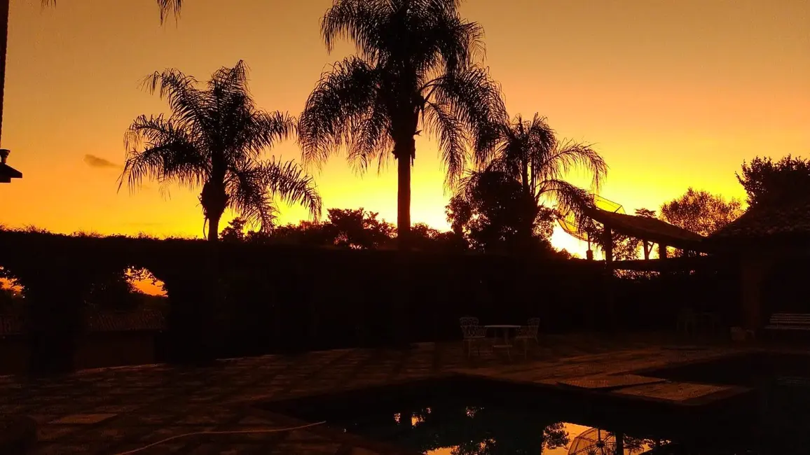 Chácara com 4 quartos à venda e para alugar, 560m2 em Piracicaba - SP - imagem 8 Foto 8 de Chácara com 4 quartos à venda e para alugar, 560m2 em Piracicaba - SP