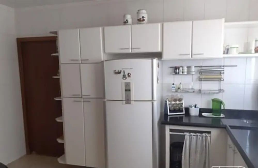 Apartamento com 3 quartos à venda, 138m2 em Piracicaba - SP - imagem 6 Foto 6 de Apartamento com 3 quartos à venda, 138m2 em Piracicaba - SP