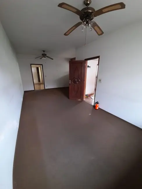 Casa com 3 quartos à venda, 254m2 em Piracicaba - SP - imagem 4 Foto 4 de Casa com 3 quartos à venda, 254m2 em Piracicaba - SP