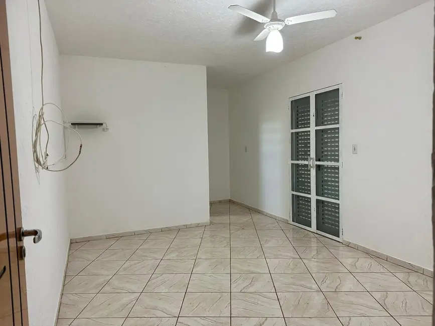 Casa com 3 quartos à venda, 250m2 em Rio Das Pedras - SP - imagem 5 Foto 5 de Casa com 3 quartos à venda, 250m2 em Rio Das Pedras - SP