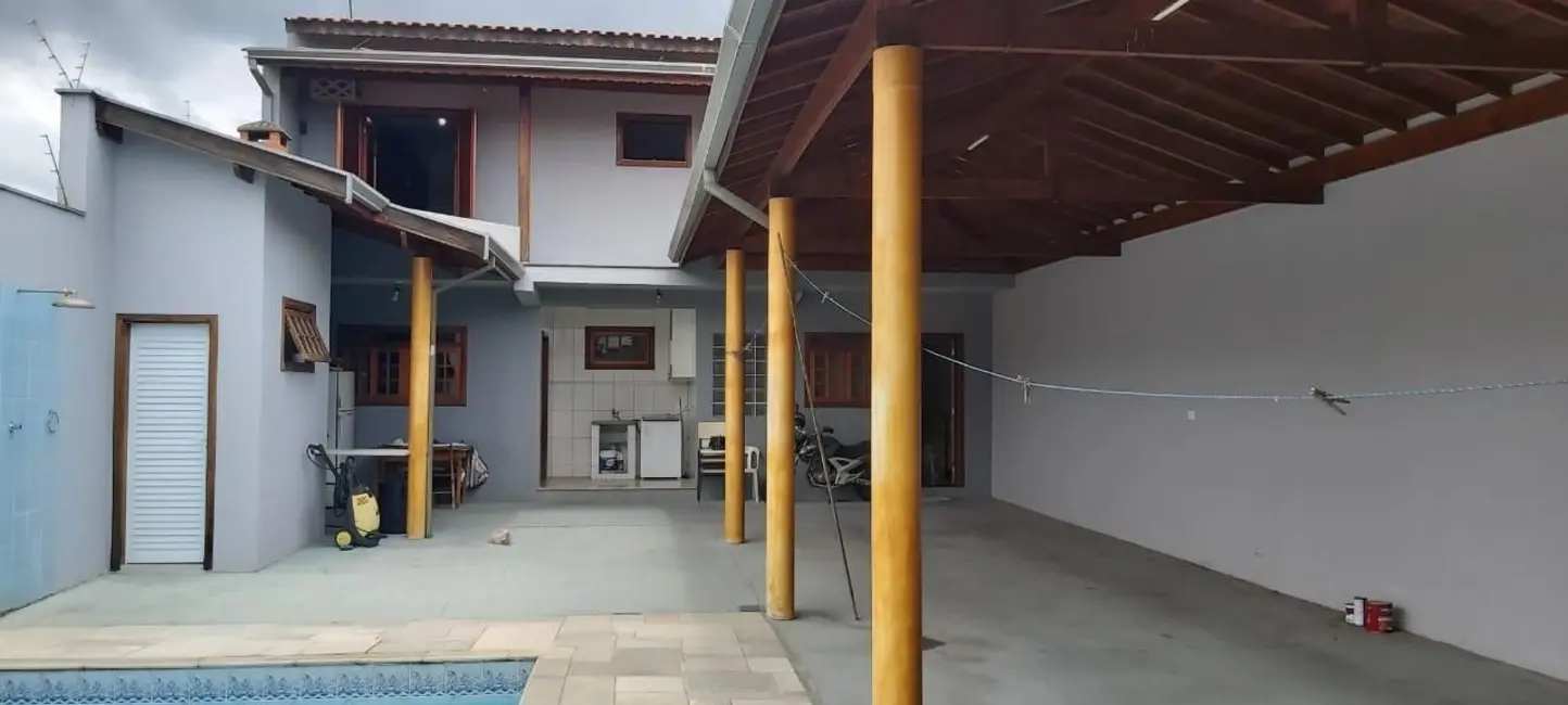 Casa com 2 quartos à venda, 220m2 em Piracicaba - SP - imagem 8 Foto 8 de Casa com 2 quartos à venda, 220m2 em Piracicaba - SP