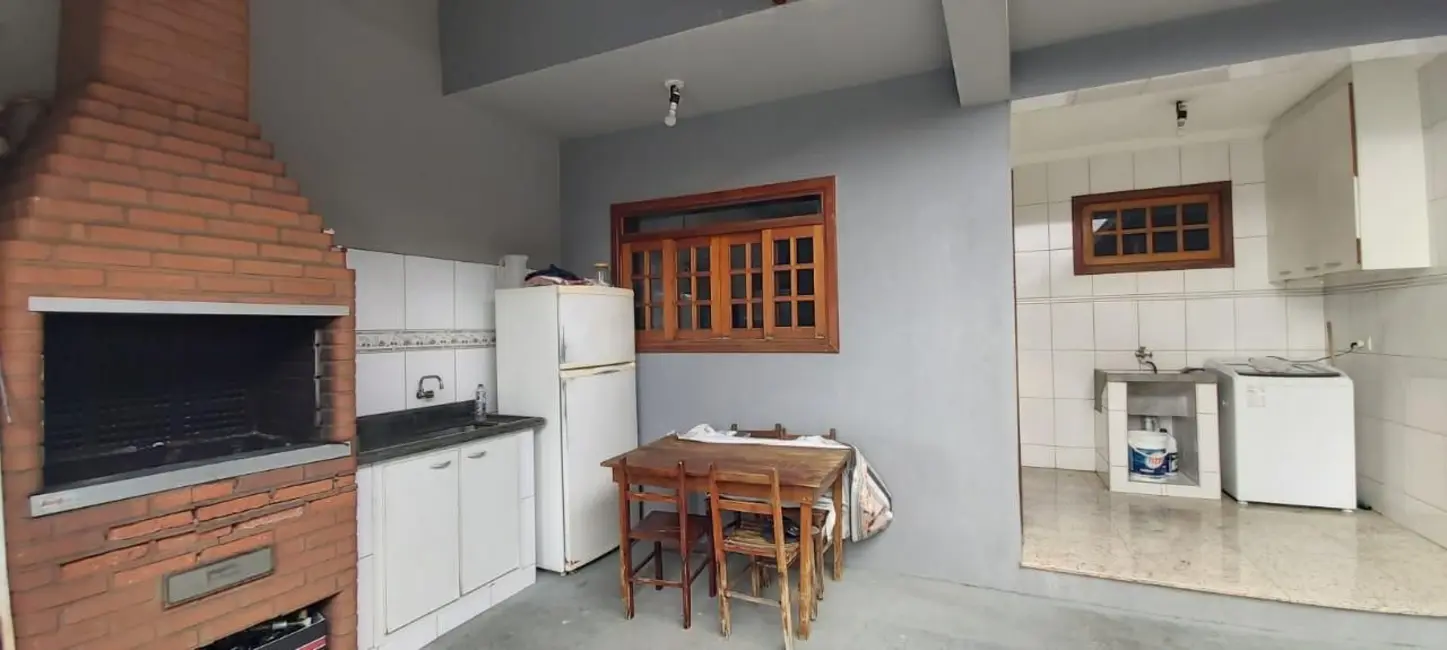 Casa com 2 quartos à venda, 220m2 em Piracicaba - SP - imagem 3 Foto 3 de Casa com 2 quartos à venda, 220m2 em Piracicaba - SP