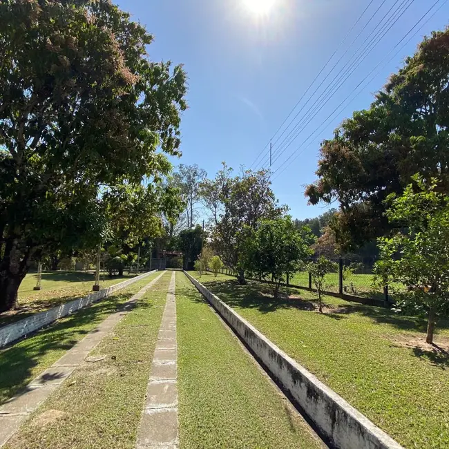Chácara com 4 quartos à venda, 522m2 em Aguas De Sao Pedro - SP - imagem 4 Foto 4 de Chácara com 4 quartos à venda, 522m2 em Aguas De Sao Pedro - SP