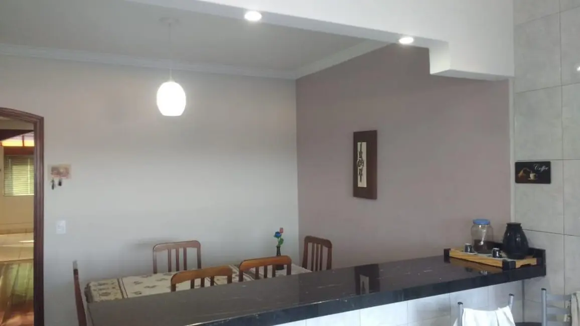 Foto 3 de Casa com 2 quartos à venda, 287m2 em Piracicaba - SP