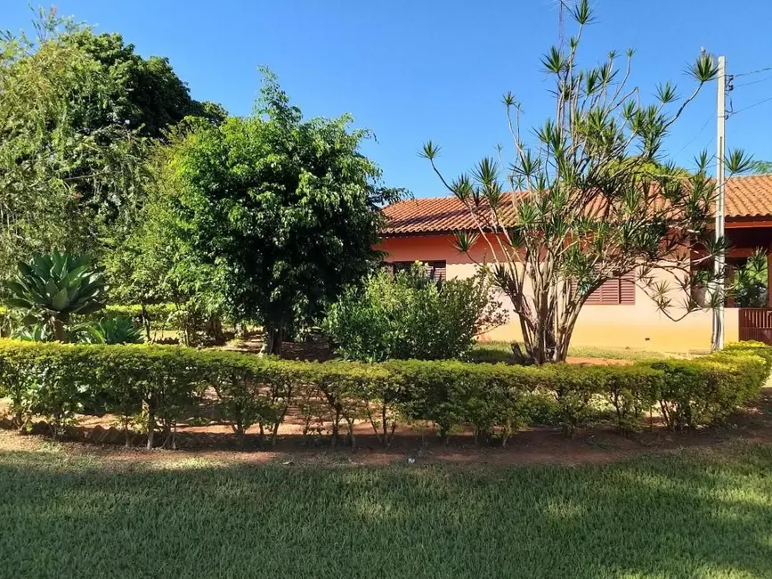 Foto 2 de Sítio / Rancho com 3 quartos à venda, 500m2 em Tatui - SP