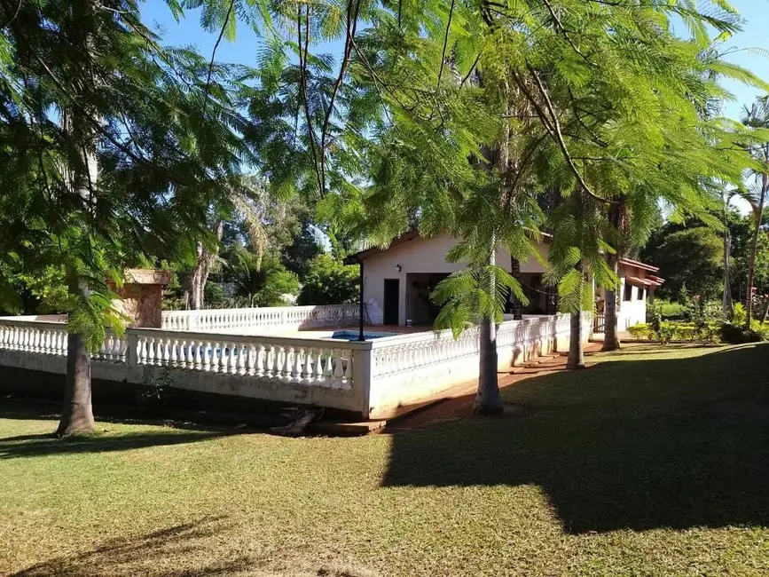 Foto 4 de Sítio / Rancho com 3 quartos à venda, 500m2 em Tatui - SP