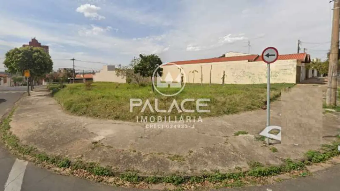 Foto 3 de Terreno / Lote à venda, 358m2 em Piracicaba - SP