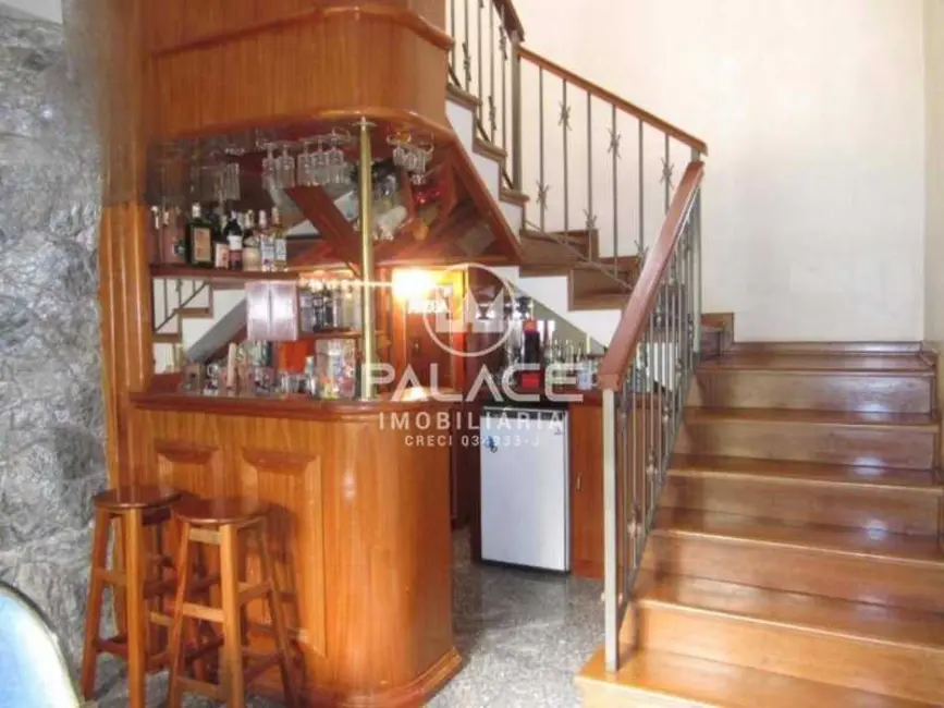 Casa com 3 quartos à venda, 250m2 em Piracicaba - SP - imagem 1 Foto 1 de Casa com 3 quartos à venda, 250m2 em Piracicaba - SP