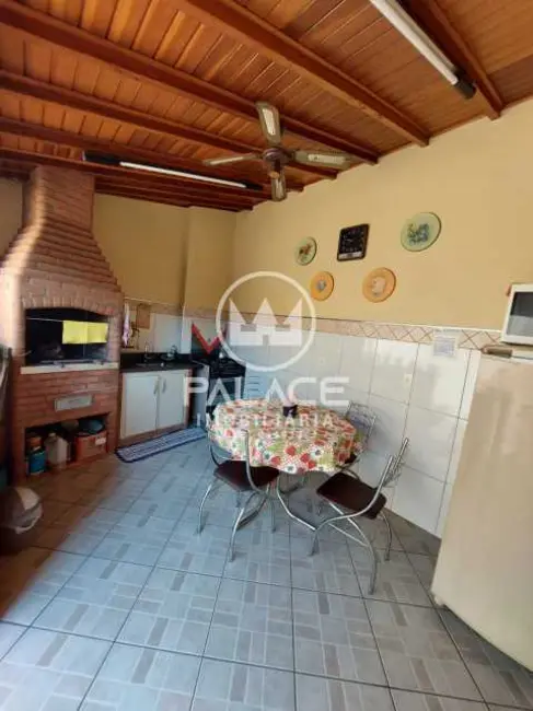 Foto 2 de Casa com 3 quartos à venda, 206m2 em Piracicaba - SP