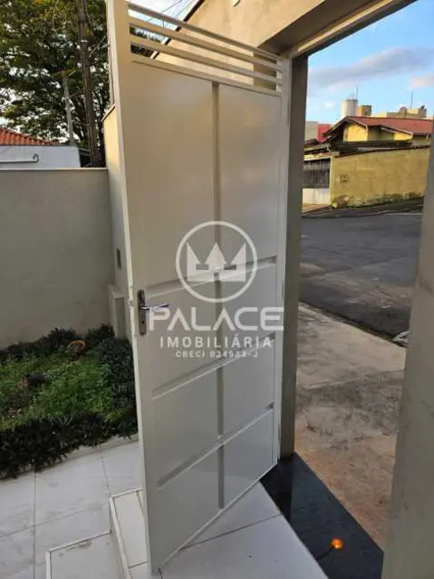 Foto 2 de Casa com 2 quartos para alugar, 82m2 em Piracicaba - SP