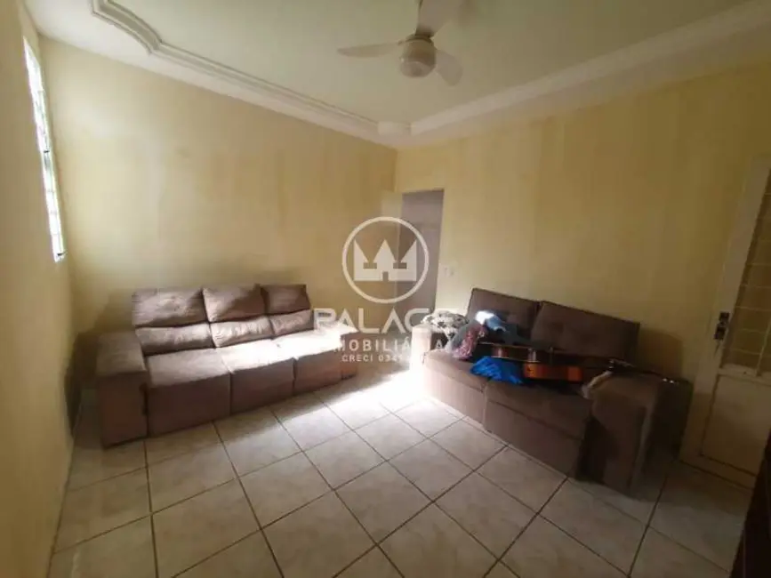 Foto 2 de Casa com 2 quartos à venda, 291m2 em Araras - SP