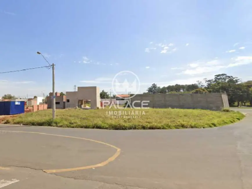 Foto 1 de Terreno / Lote à venda, 353m2 em Piracicaba - SP