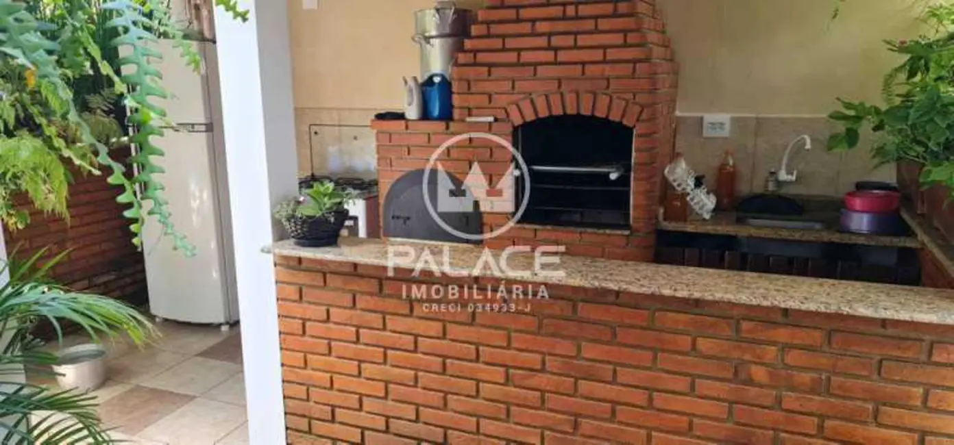 Casa com 4 quartos à venda, 360m2 em Peruibe - SP - imagem 2 Foto 2 de Casa com 4 quartos à venda, 360m2 em Peruibe - SP