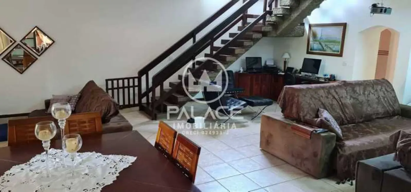 Casa com 4 quartos à venda, 360m2 em Peruibe - SP - imagem 6 Foto 6 de Casa com 4 quartos à venda, 360m2 em Peruibe - SP