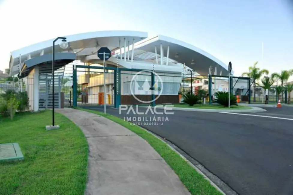 Foto 1 de Terreno / Lote à venda, 377m2 em Piracicaba - SP