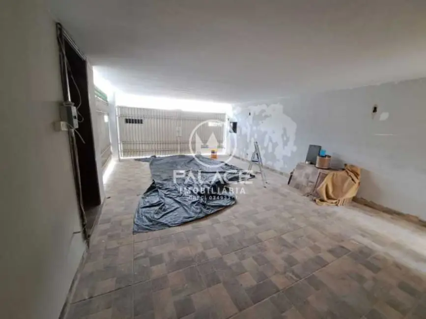 Foto 3 de Casa Comercial para alugar, 346m2 em Piracicaba - SP