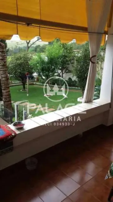 Foto 2 de Casa com 4 quartos à venda, 250m2 em Sao Pedro - SP