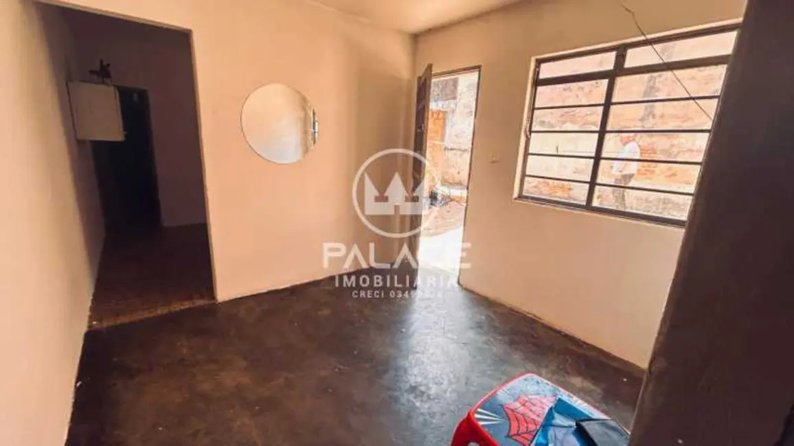 Foto 2 de Casa com 2 quartos à venda, 120m2 em Piracicaba - SP