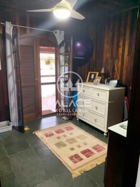 Casa com 3 quartos à venda, 300m2 em Aguas De Sao Pedro - SP - imagem 7 Foto 7 de Casa com 3 quartos à venda, 300m2 em Aguas De Sao Pedro - SP