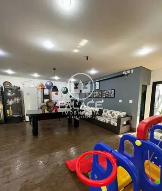 Casa de Condomínio com 4 quartos à venda, 300m2 em Piracicaba - SP - imagem 8 Foto 8 de Casa de Condomínio com 4 quartos à venda, 300m2 em Piracicaba - SP