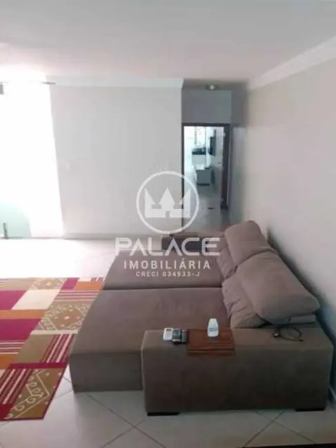 Foto 2 de Casa com 3 quartos à venda, 230m2 em Piracicaba - SP