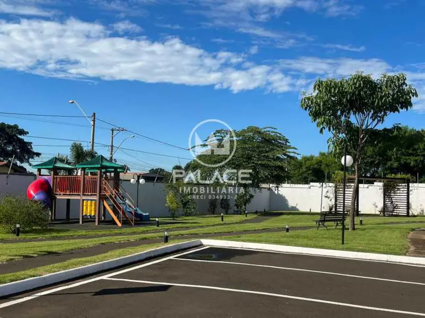 Foto 2 de Terreno / Lote à venda, 208m2 em Piracicaba - SP