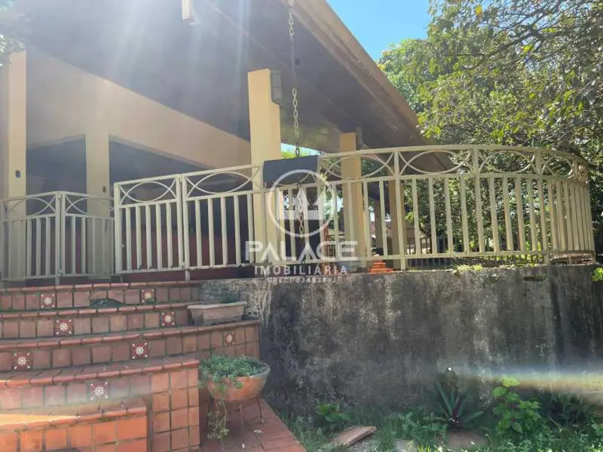 Chácara com 4 quartos à venda e para alugar, 394m2 em Piracicaba - SP - imagem 6 Foto 6 de Chácara com 4 quartos à venda e para alugar, 394m2 em Piracicaba - SP