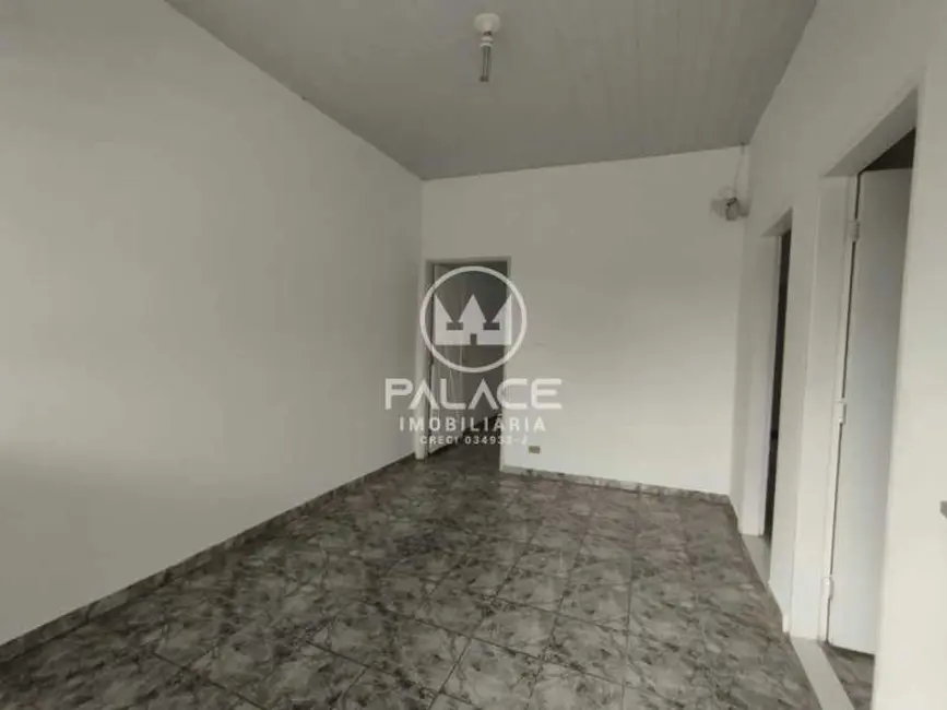 Foto 3 de Casa Comercial com 2 quartos para alugar, 70m2 em Piracicaba - SP
