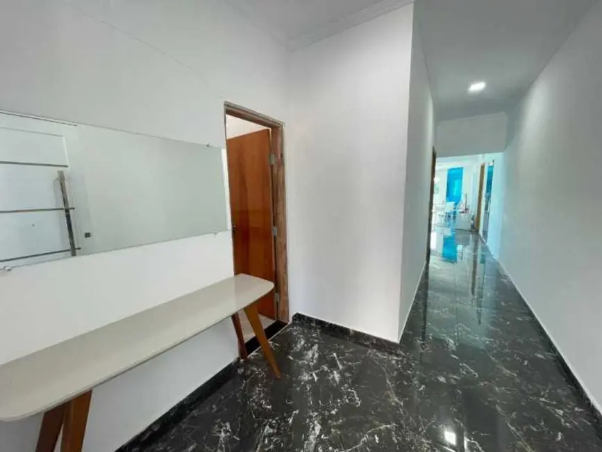 Foto 2 de Casa com 5 quartos à venda e para alugar, 380m2 em Aguas De Sao Pedro - SP