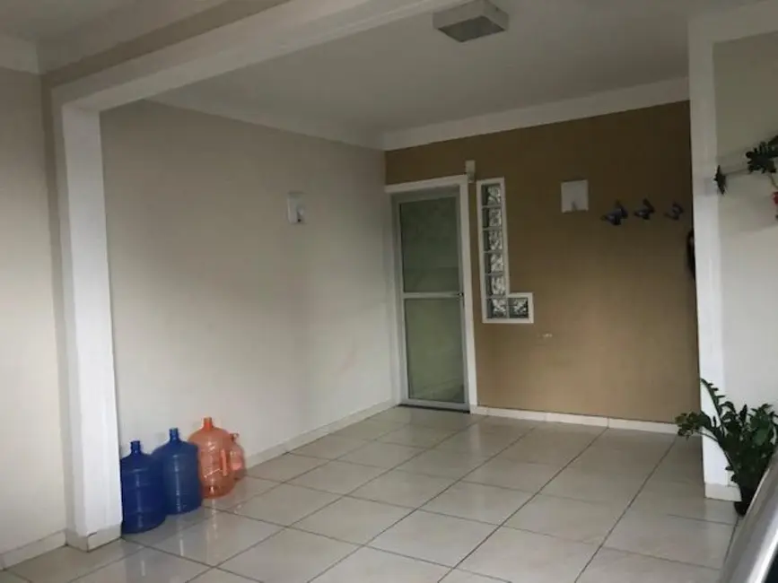 Foto 2 de Casa com 3 quartos para alugar, 200m2 em Piracicaba - SP