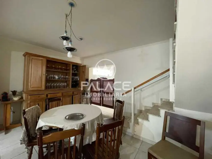 Casa com 2 quartos à venda, 120m2 em Aguas De Sao Pedro - SP - imagem 5 Foto 5 de Casa com 2 quartos à venda, 120m2 em Aguas De Sao Pedro - SP