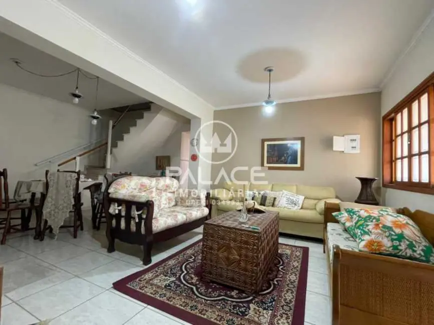 Casa com 2 quartos à venda, 120m2 em Aguas De Sao Pedro - SP - imagem 8 Foto 8 de Casa com 2 quartos à venda, 120m2 em Aguas De Sao Pedro - SP