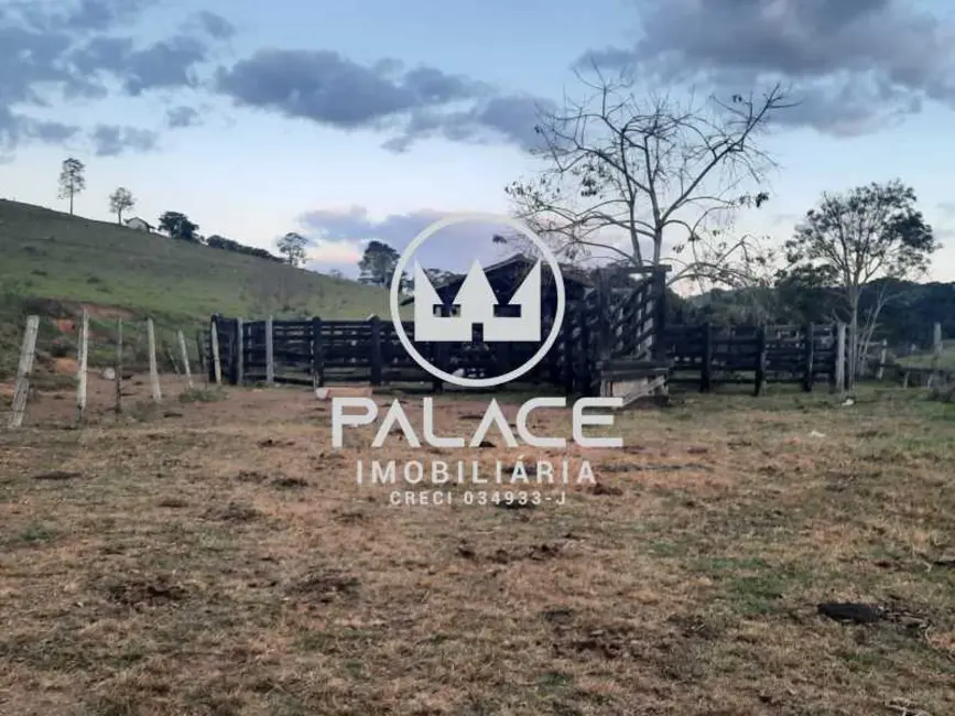 Foto 3 de Fazenda / Haras à venda, 80m2 em Ouro Fino - MG