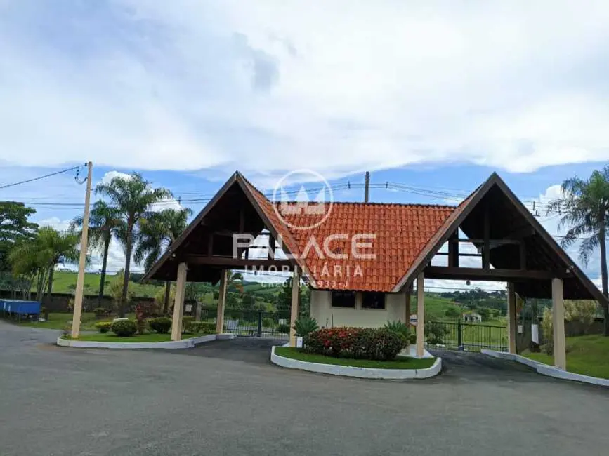 Foto 1 de Terreno / Lote à venda em Sao Pedro - SP