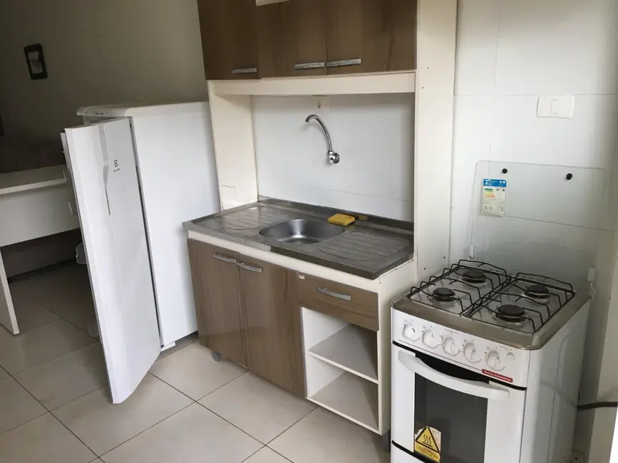 Foto 2 de Kitnet com 1 quarto para alugar, 30m2 em Piracicaba - SP