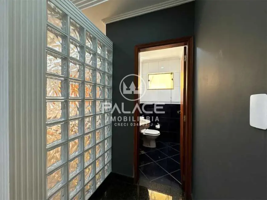 Casa com 4 quartos à venda, 250m2 em Piracicaba - SP - imagem 4 Foto 4 de Casa com 4 quartos à venda, 250m2 em Piracicaba - SP